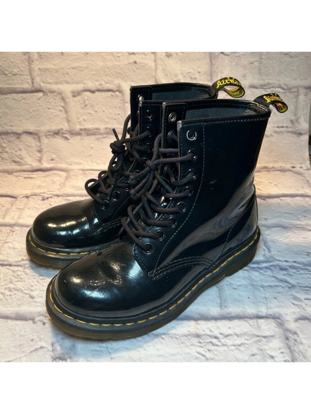 Dr. Martens 1460 Combat Boots Womens 6 Black Patent Leather Round Toe Lace Up